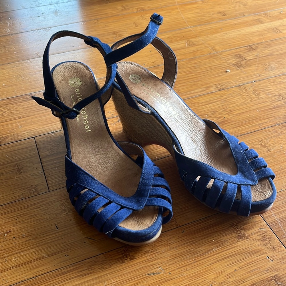 Beautiful Blue Leather Pumps